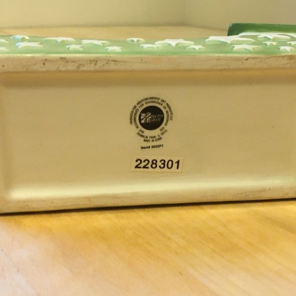 Holiday Winter Bears ceramic keepsake box - Picture 9 of 11